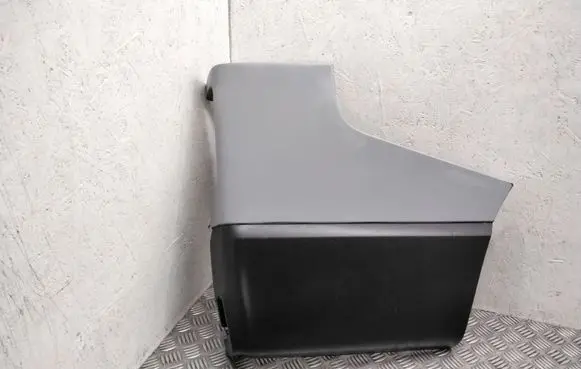 Renault Trafic III (X82) Rear bumper corner part panel trim 850162827R