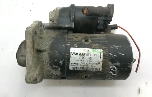 Volkswagen Polo Starter motor 085911023E