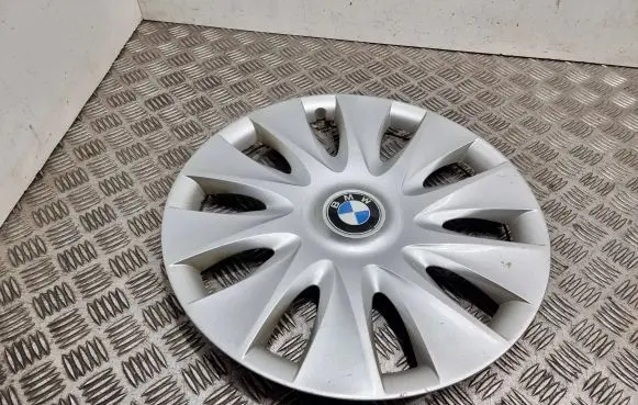 BMW 1 E81 E87 R16 wheel hub/cap/trim 6791806 17812610