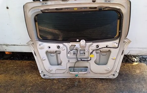 Opel Antara Tailgate/trunk/boot lid