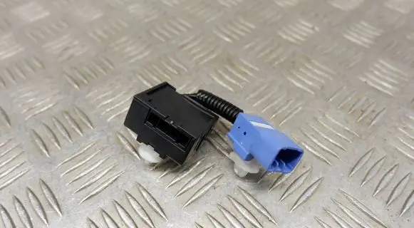 Lexus CT 200H Seat heating relay 8750176011