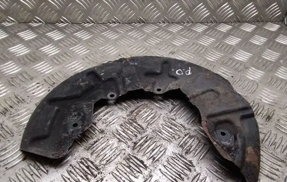 Audi A4 S4 B6 8E 8H Front brake disc dust cover plate 