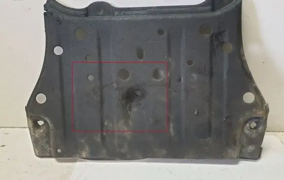 KIA Sorento Engine splash shield/under tray 2408P2000