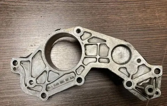 Mercedes-Benz Vito Viano W639 Timing belt guard (cover) A6460160306 A6110520316