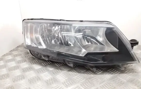 Skoda Octavia Mk3 (5E) Headlight/headlamp 5E2941016