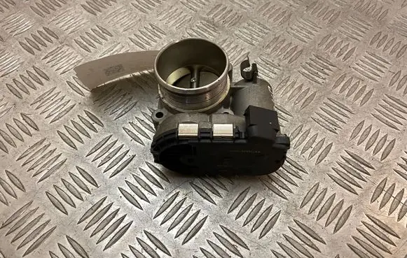 Jaguar XE Throttle valve AG9E9F991AA