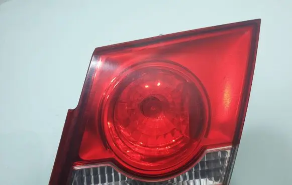Chevrolet Cruze Tailgate rear/tail lights