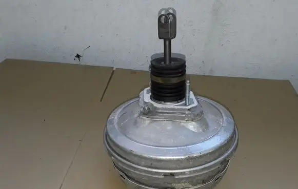 BMW X3 E83 Brake booster 293403547061 7263