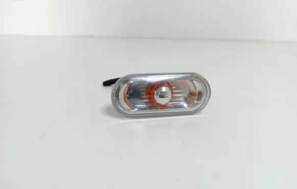 Volkswagen Transporter - Caravelle T5 Front fender indicator light 7H0949117A