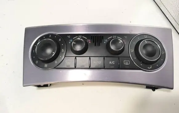 Mercedes-Benz C W203 Climate control unit 2038304085 01006266
