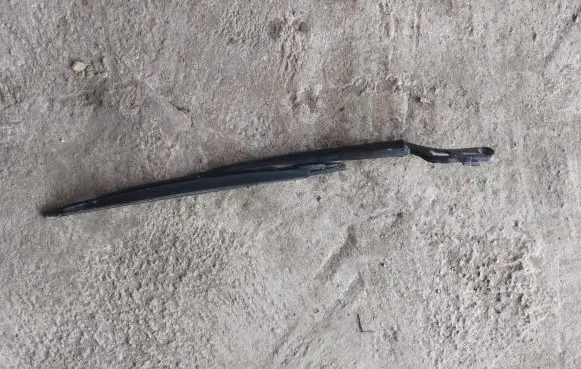 BMW 7 E65 E66 Windshield/front glass wiper blade 7144075