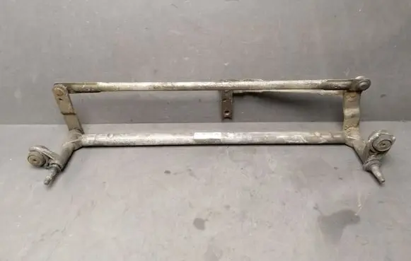 Skoda Octavia Mk2 (1Z) Front wiper linkage 1Z1955601