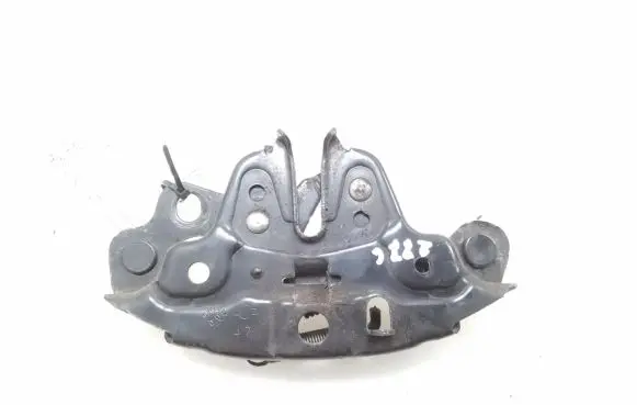 Nissan Qashqai Engine bonnet (hood) release handle