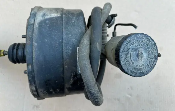 Nissan Patrol 160 Brake booster 47210C8310 46010C8101