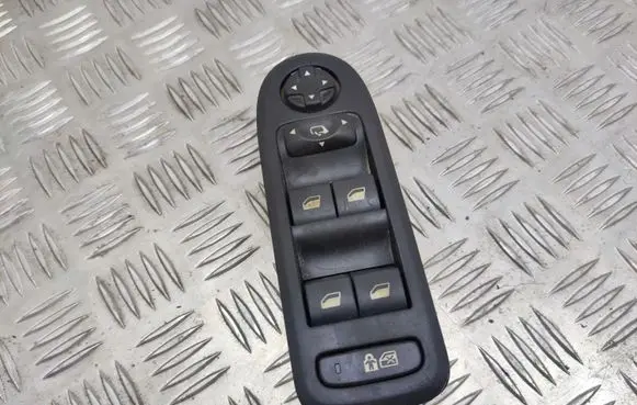 Citroen C5 Electric window control switch 96599975XT