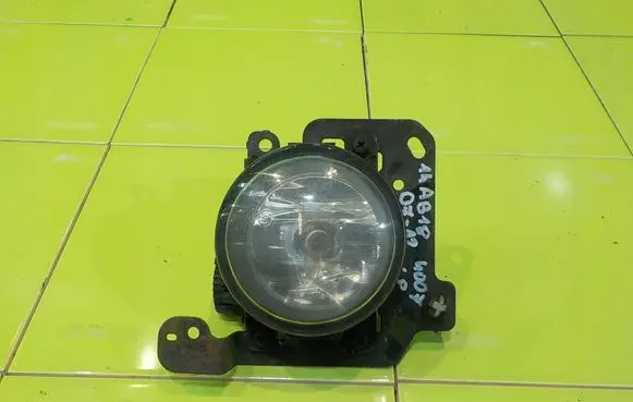 Peugeot 4007 Front fog light 89203951 LEWY