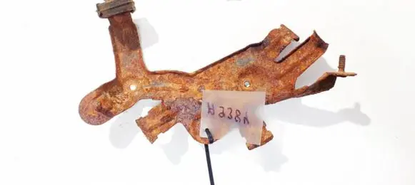 Mercedes-Benz C W202 Engine mounting bracket