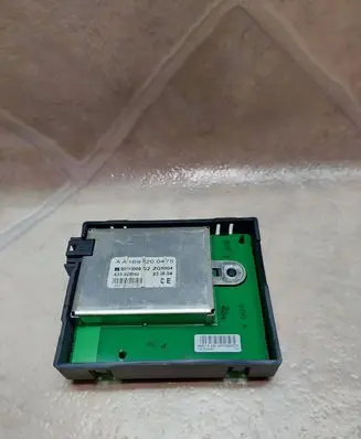 Mercedes-Benz A W169 Antenna control unit A1698200475 50110009