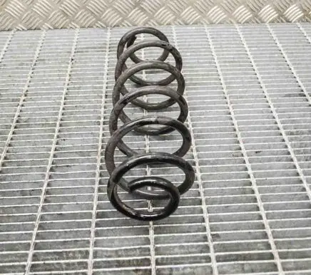 Toyota C-HR I Rear coil spring