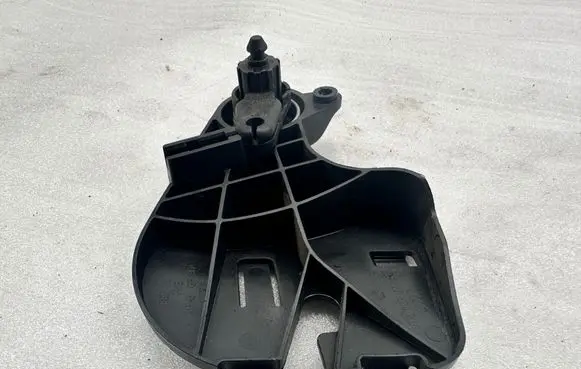 Audi RS3 Engine bonnet (hood) release handle 8T2823633