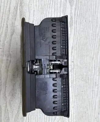 Volkswagen PASSAT CC Dash center air vent grill 3C2819728E P0110957