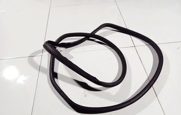 Saab 9-5 Rubber seal front coupe door 