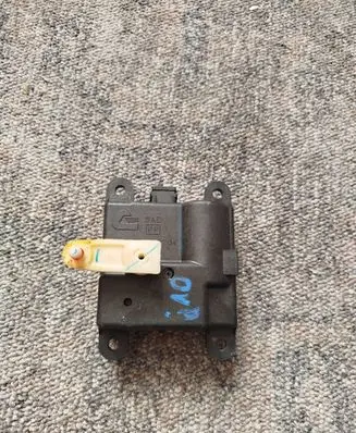 Nissan Qashqai+2 Air flap motor/actuator 27730ET00A 121126E
