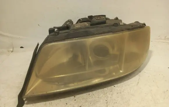 Audi A6 S6 C5 4B Headlight/headlamp 14847300