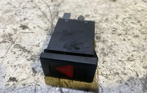 Volkswagen Sharan Hazard light switch 7M3953235 YM2113A350BAW SA6GF3