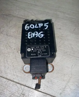 Volkswagen Golf V Aerial antenna amplifier 5M0035570B 7617310031