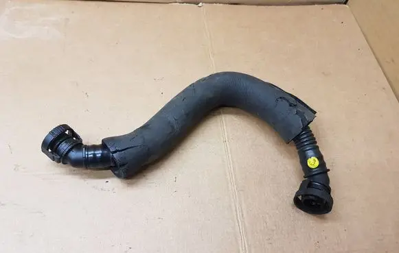 Volkswagen Eos Breather hose/pipe 06H103221J