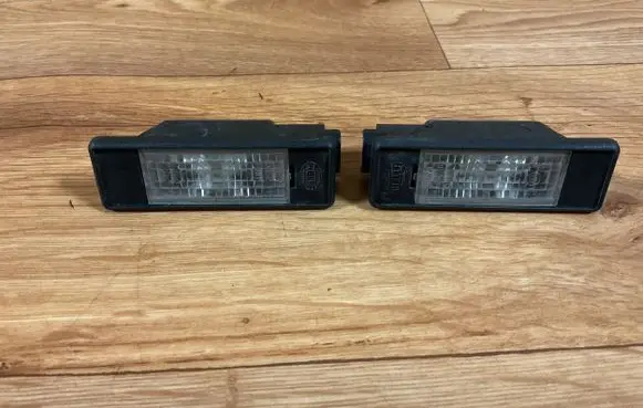 Nissan Note (E11) Number plate light 153012