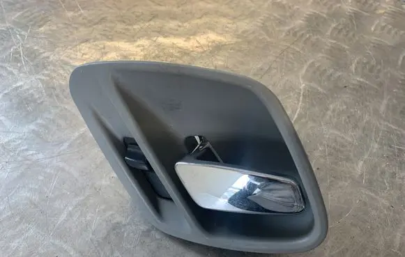 Jeep Grand Cherokee (WJ) Rear door interior handle trim 5FX75TRM