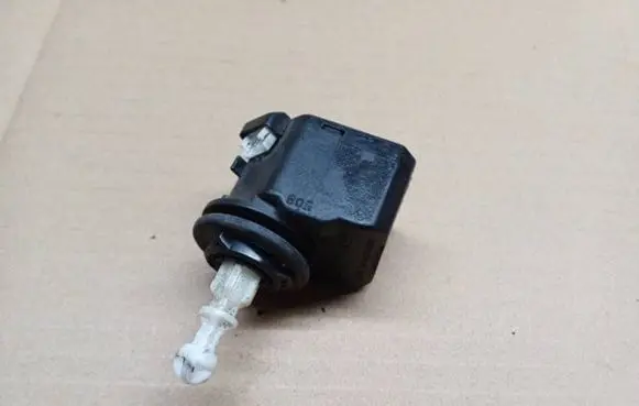 Audi A3 S3 8P Seat adjustment motor 3331