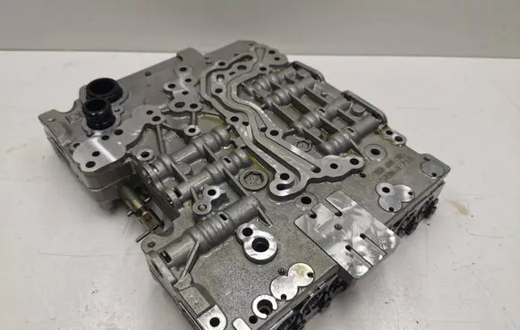 Jeep Grand Cherokee Transmission gearbox valve body 1087427174 1087427173 1087128603