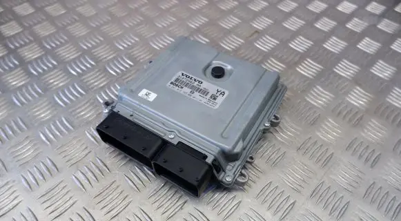 Volvo XC60 Engine control unit/module 31272462 0281012765
