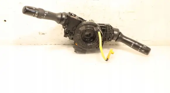 Toyota Yaris Light switch 17F001