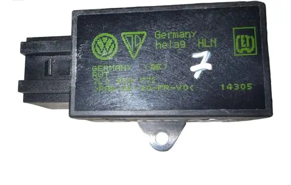 Volkswagen Touran I Seat heating relay 7L0959772 14305