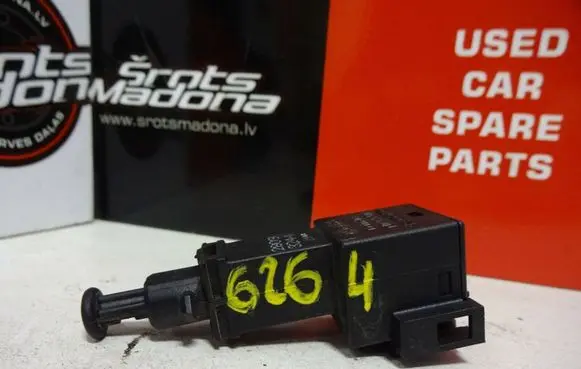 Volkswagen Golf IV Brake pedal sensor switch 1J0945511A