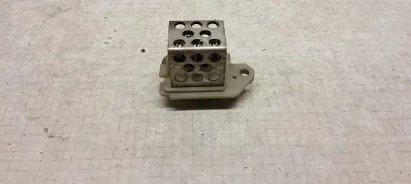 Citroen C5 Coolant fan relay 9641212680