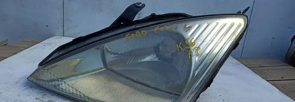 Ford Focus Headlight/headlamp 205676B
