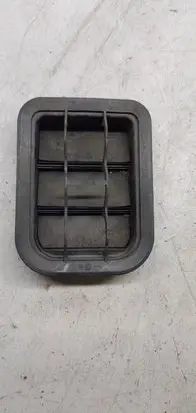 Audi A3 S3 8P Quarter panel pressure vent 1h0819465e