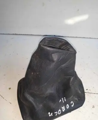 Toyota Corolla E140 E150 Gear lever shifter trim leather/knob C020LY