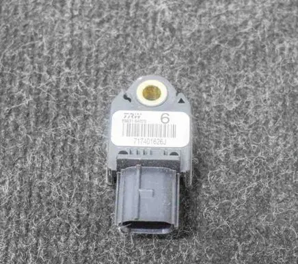 Toyota Hilux (AN120, AN130) Airbag deployment crash/impact sensor 8983104020