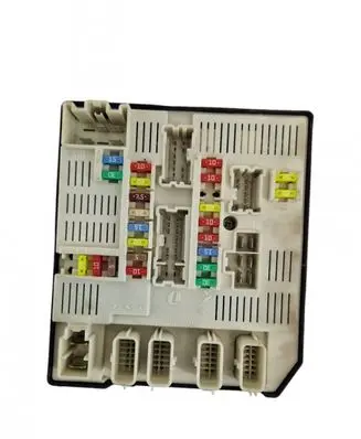 Renault Megane III Fuse module 284B65125R