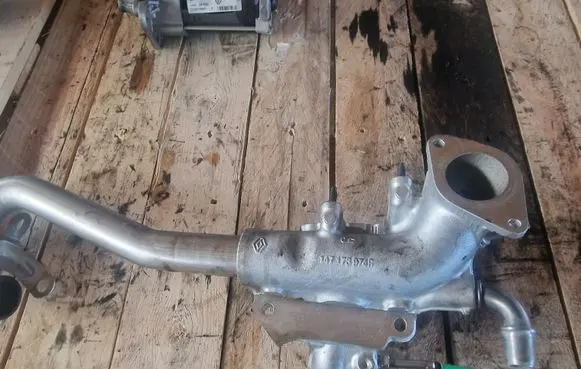 Dacia Sandero EGR valve 147175974R