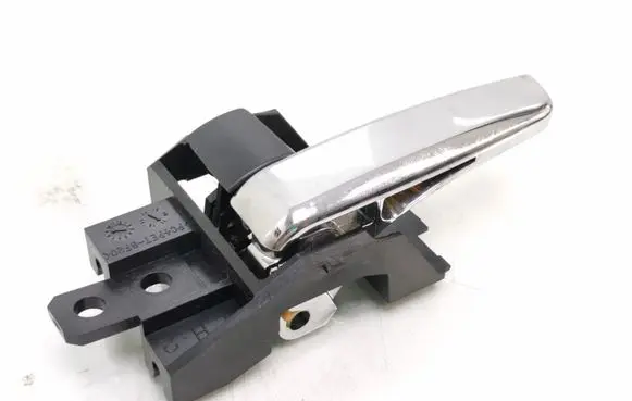 Mitsubishi ASX Front door interior handle LH2