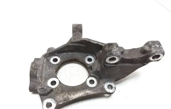 Volvo V70 Front wheel hub 9461943