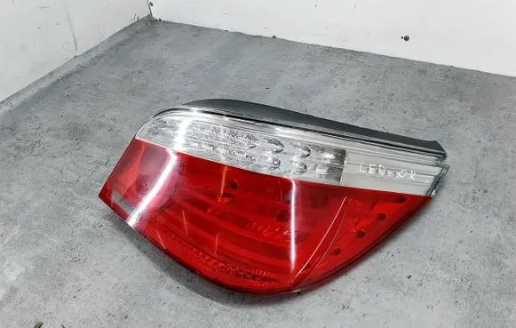 Rear/tail lights