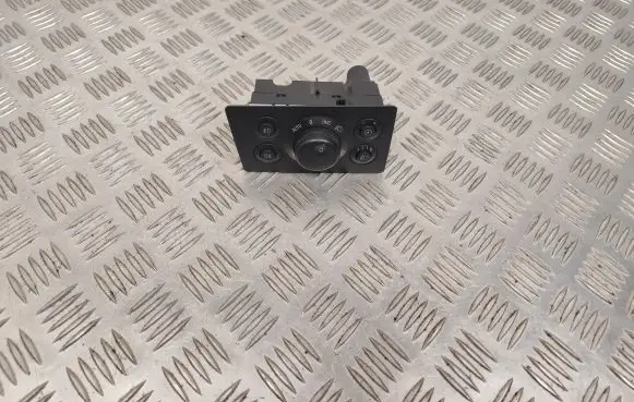 Opel Zafira B Light switch 13205868
